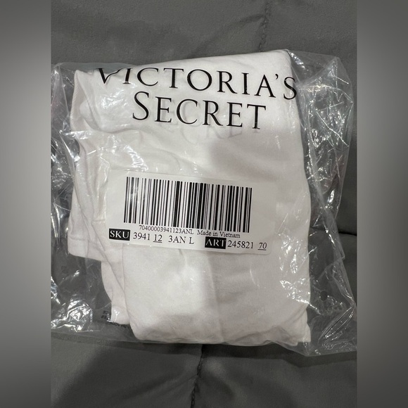 NEW NIP VS Victoria secret PINK white tank w/ cut out L‎ large - Picture 5 of 5